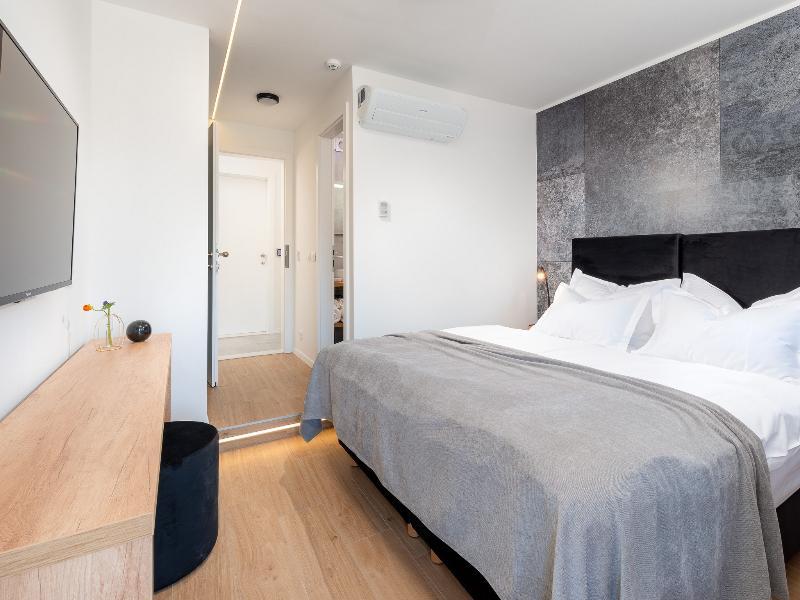 Skaline Luxury